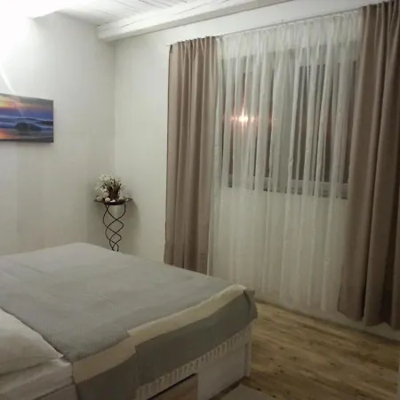 Ferienhaus - Seestrasse 8 بيت للعطل *